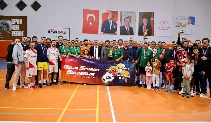 Futsalda Şampiyon Özel İdare oldu