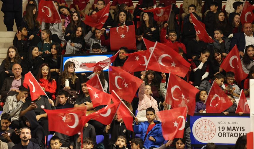 Ali Onbaşı ve Ömer Halisdemir'li 29 Ekim Ruhu