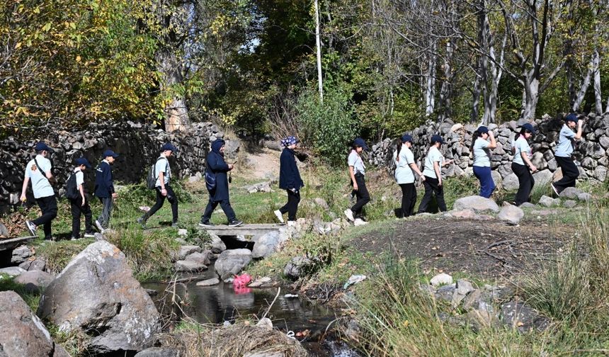 Emniyetten doğa yürüyüşü etkinliği