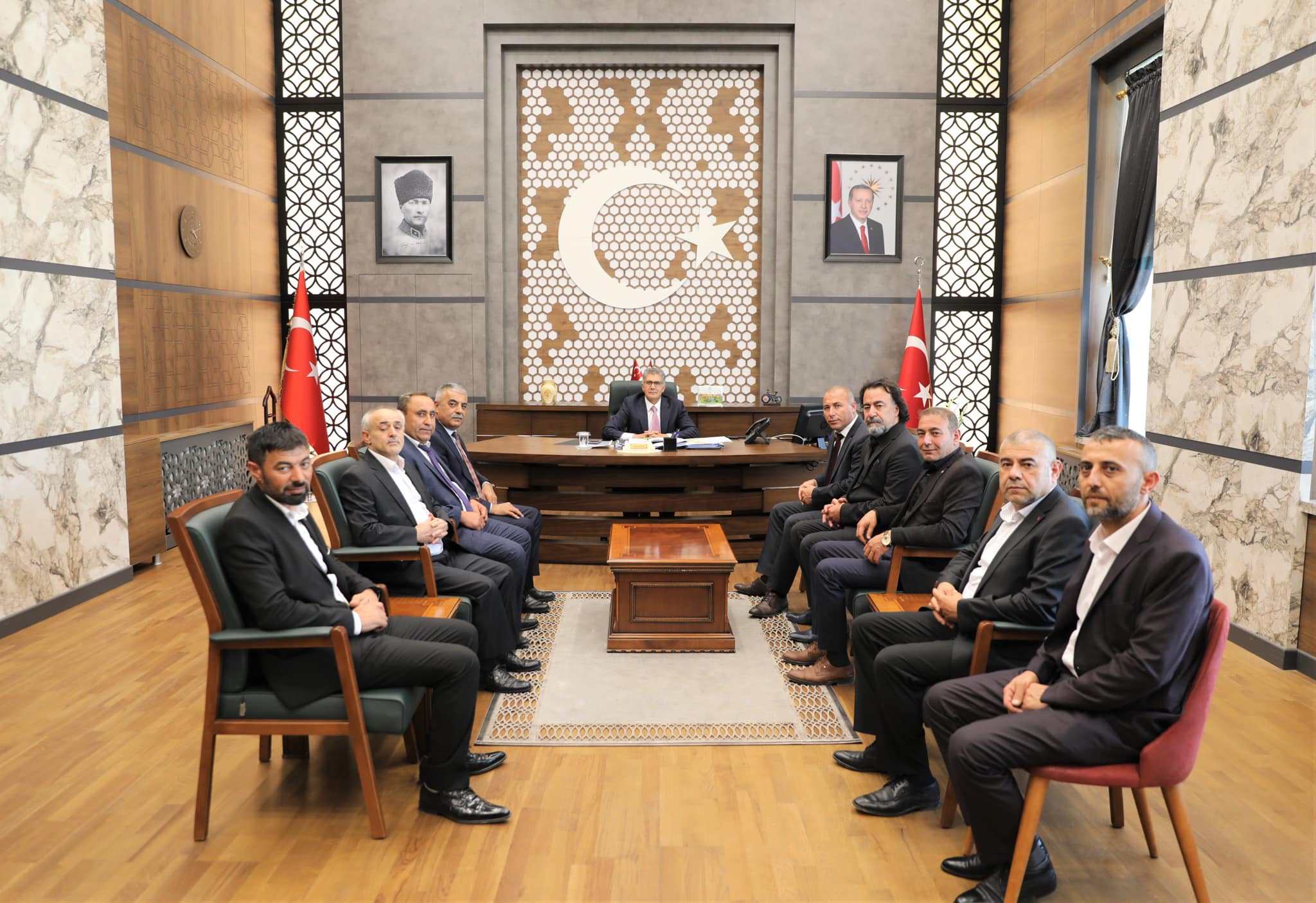 Vali Çelik’e hayırlı olsun ziyaretleri devam ediyor 1