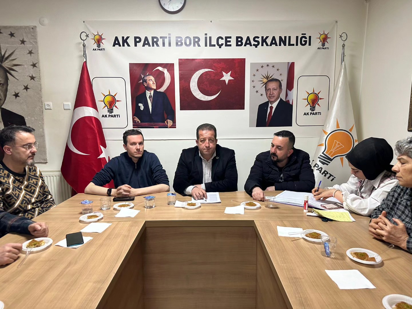 AK Parti Bor yönetimi toplandı 1