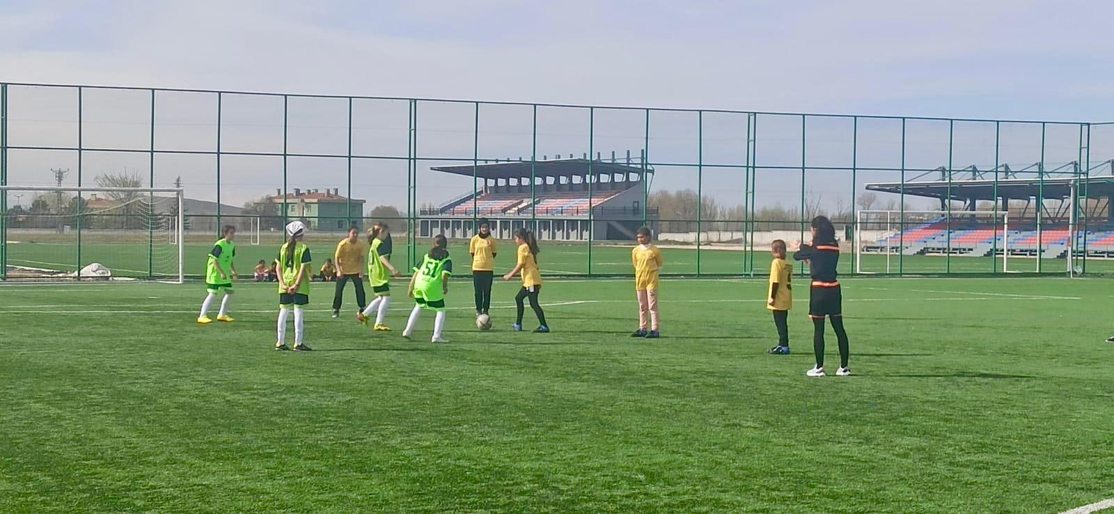Erkek Kız Mahalli Futbol Müsabakaları Tamamlandı 2