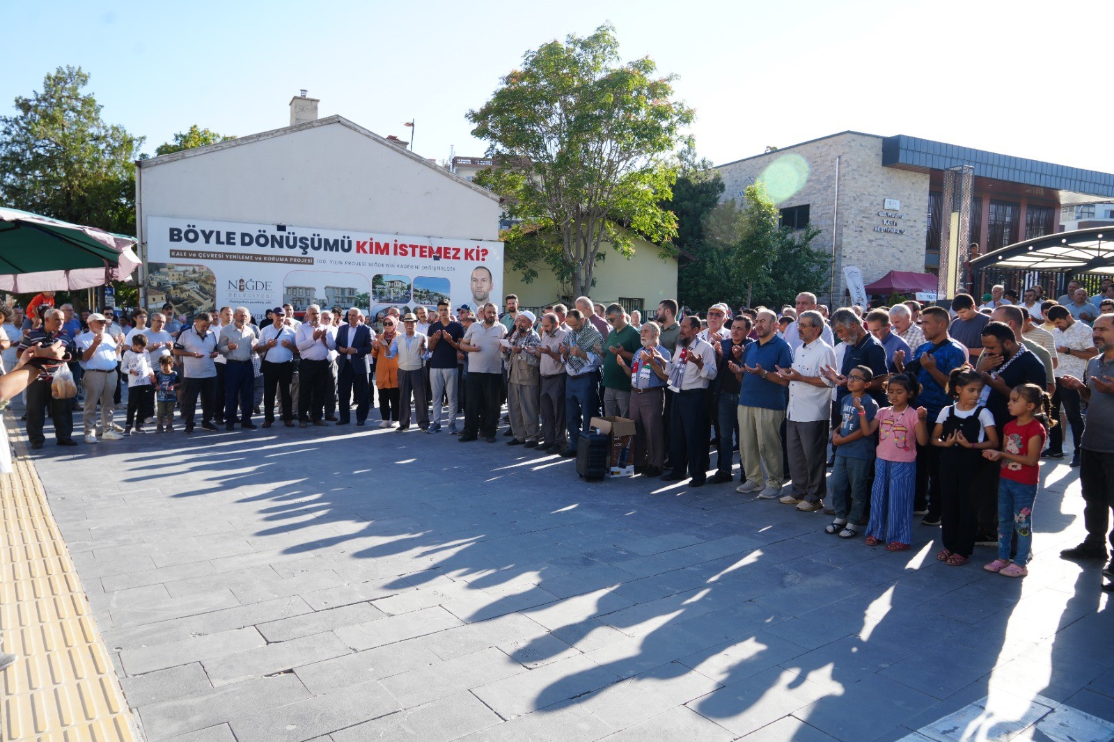 Haniye Için Gıyabı Cenaze Namazı Kılındı (8)