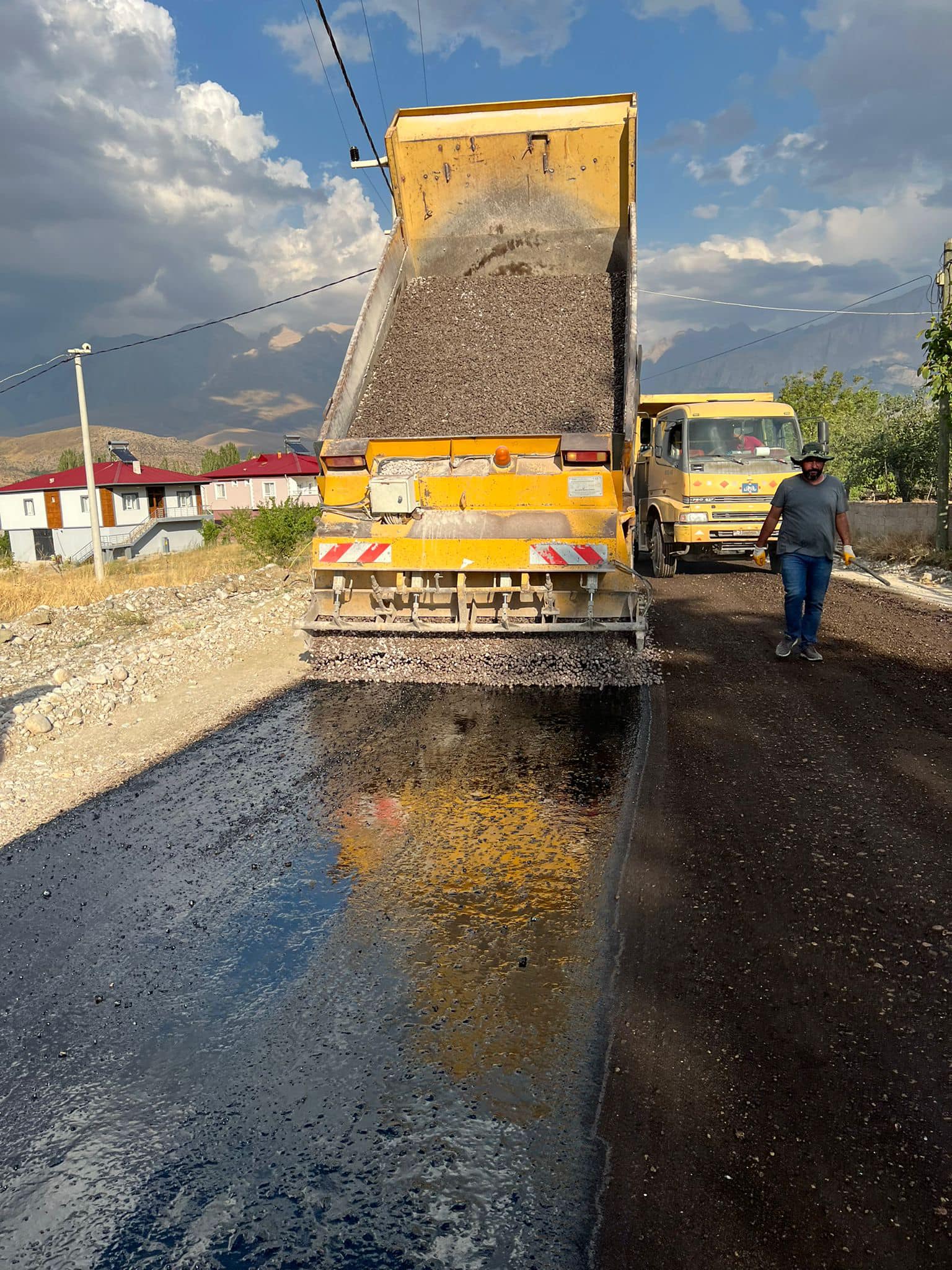 Uzkurt Çalışmalarımız Asfaltsız Yolumuz Kalmayana Dek Sürecek 1