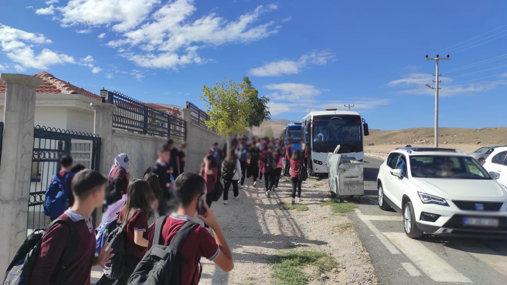 Mağdur Öğrenci̇ler Ni̇ğde Vali̇si̇’nden Yardim İstedi̇ (3)