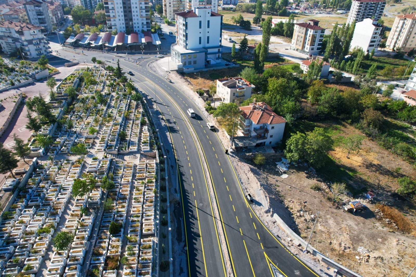 Presti̇j Yolu Tamam Sirada Tramvay Hatti Var (5)