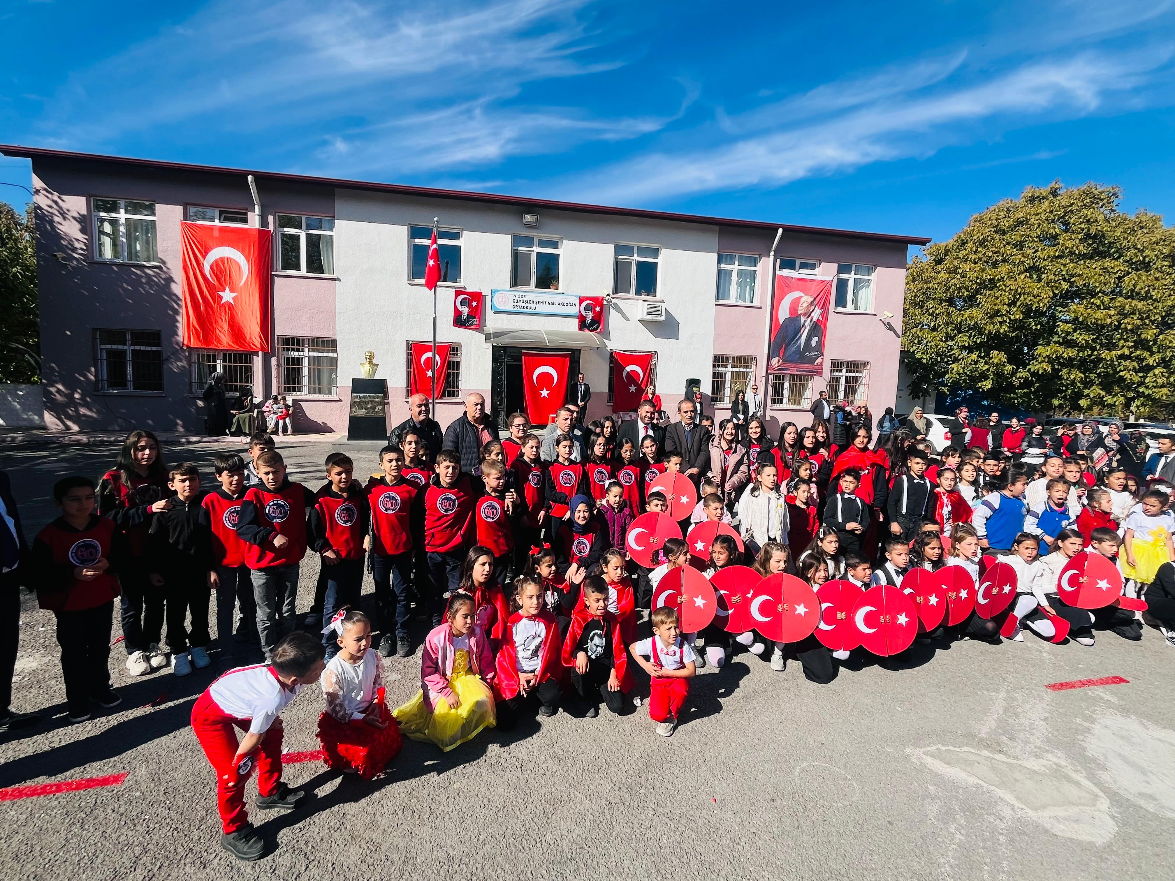 Cumhuriyet Bayramı Gümüşler Beldesi’nde Coşkuyla Kutladı (4)