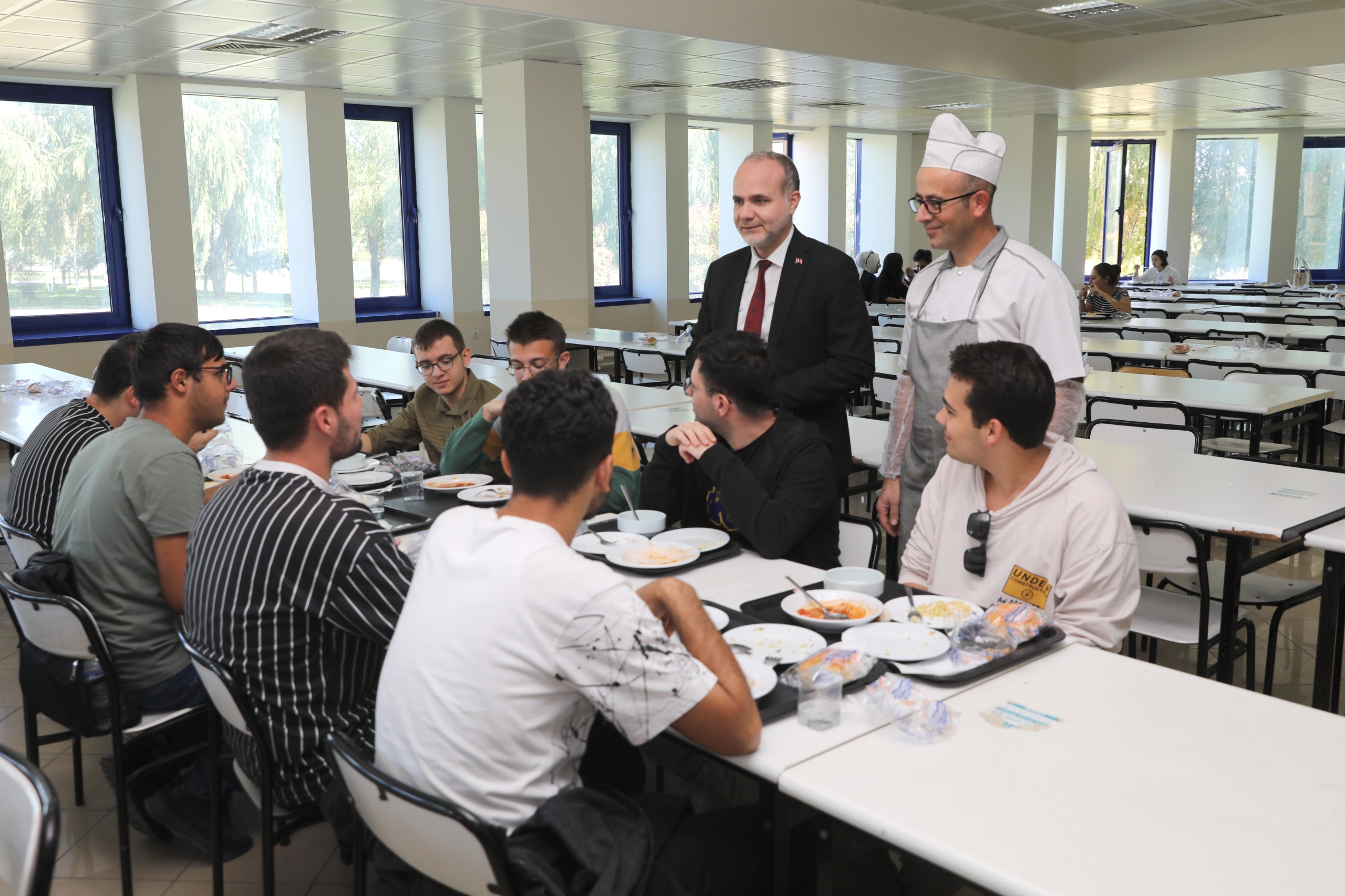 Nöhü Öğrencileri Yemeklerden Memnun (1)