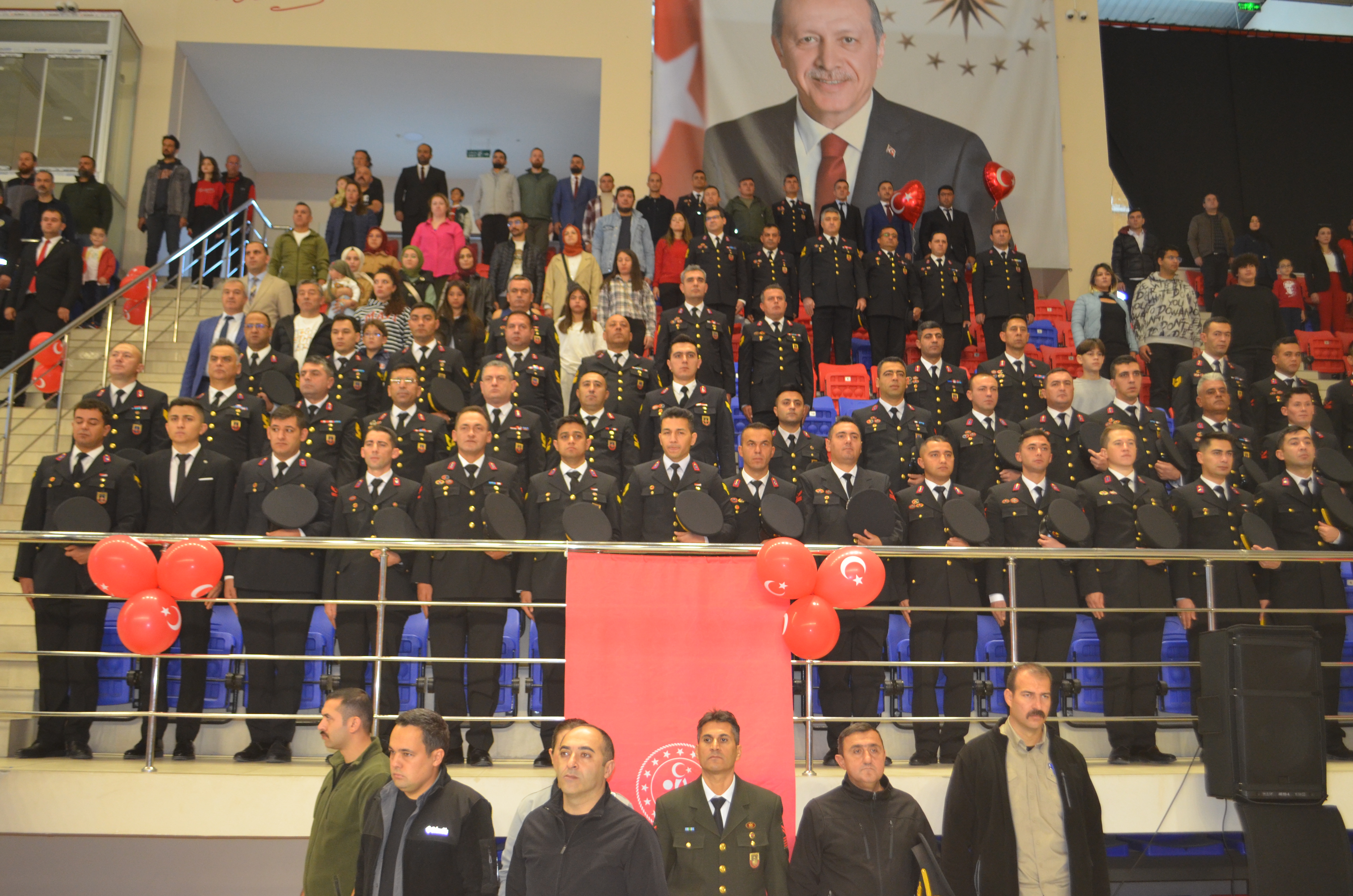 Sahi̇p Olduklarimizi Cumhuri̇yet'i̇n Sağlam Temelleri̇ne Borçluyuz (20)