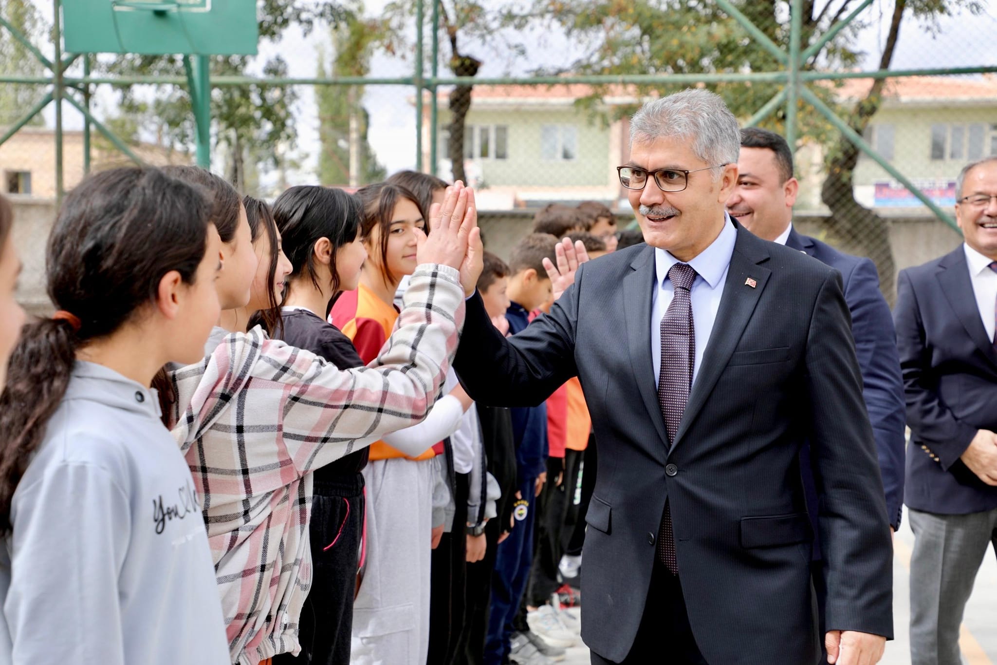 Vali Çelik Yeşilgölcük’te Okulları Ziyaret Etti 4