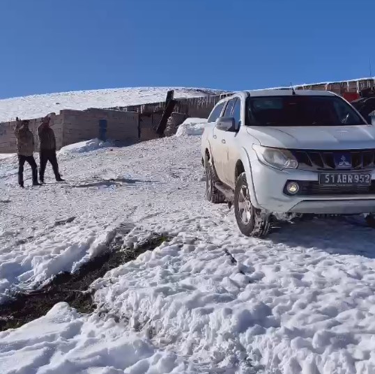 Gümüşler Belediyesi Kapanan Yolları Hızlıca Açtı (6)