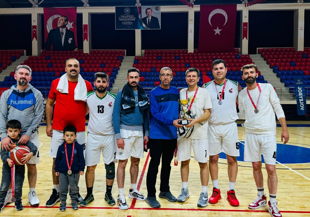 Niğde’de Veteran Basketbol Heyecanı Sona Erdi (6)