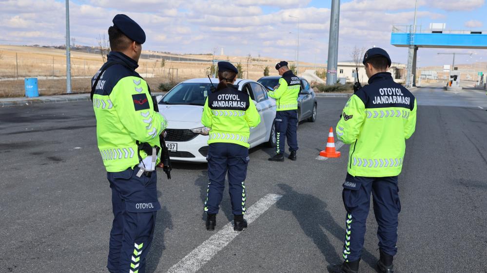 Ankara Niğde Otoyolu Hem Havadan Hem De Karadan Takipte (5)