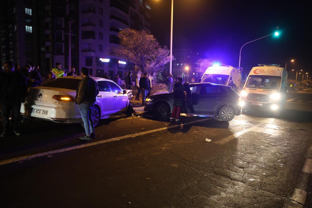 Kaza Yapan Alkollü Sürücü Ambulanstan Kaçtı (2)