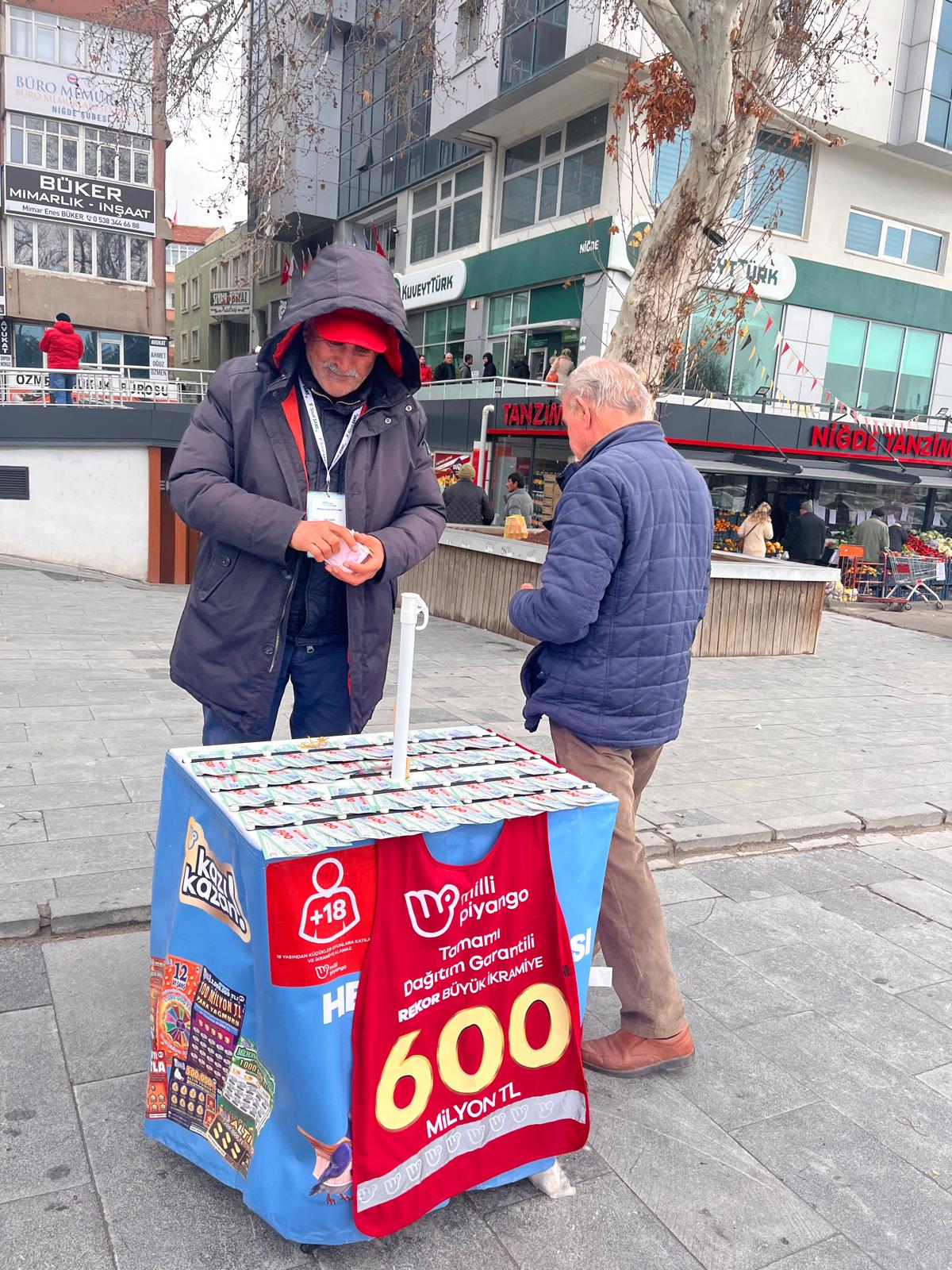 Niğde’de Milli Piyango Biletlerine Yoğun Ilgi (3)