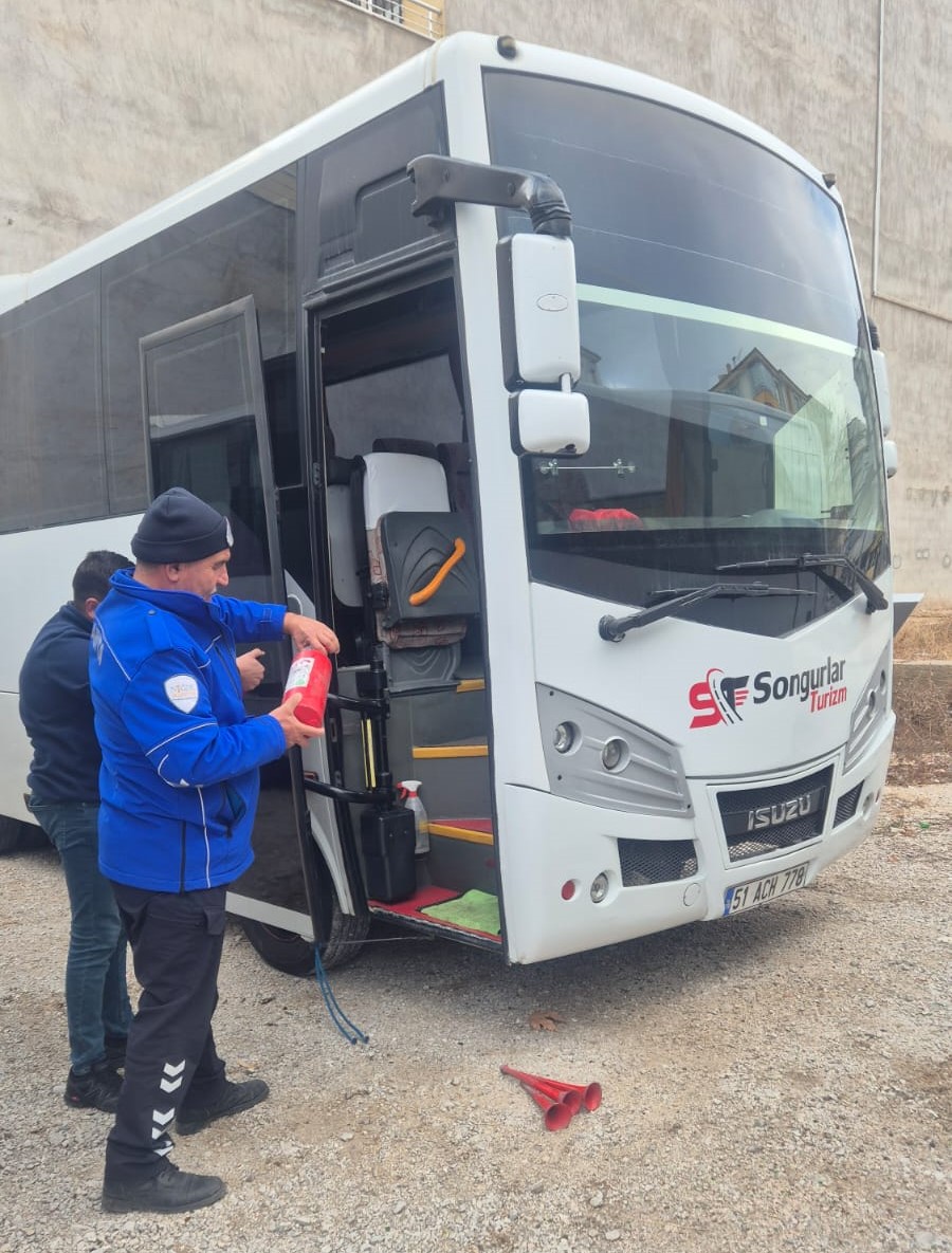 Okul Servis Araçlarına Zabıtadan Sıkı Denetim (2)