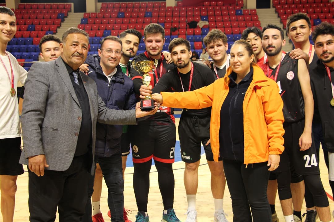 Yurtlar Arası Yurtlig Basketbol Ve Futbol Müsabakaları Tamamlandı! (2)