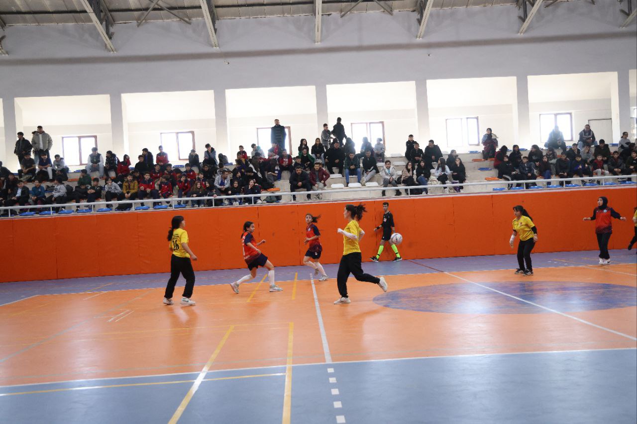 Futsal Yıldızlar Kız Mahalli Müsabakaları Tamamlandı (1)