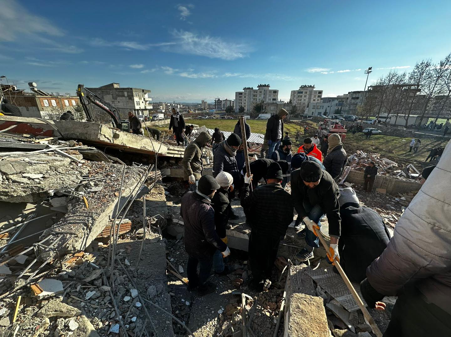 Asrın Felaketinin Üzerinden 2 Yıl Geçti Niğde Halkının Dayanışma Ruhu Unutulmadı (3)