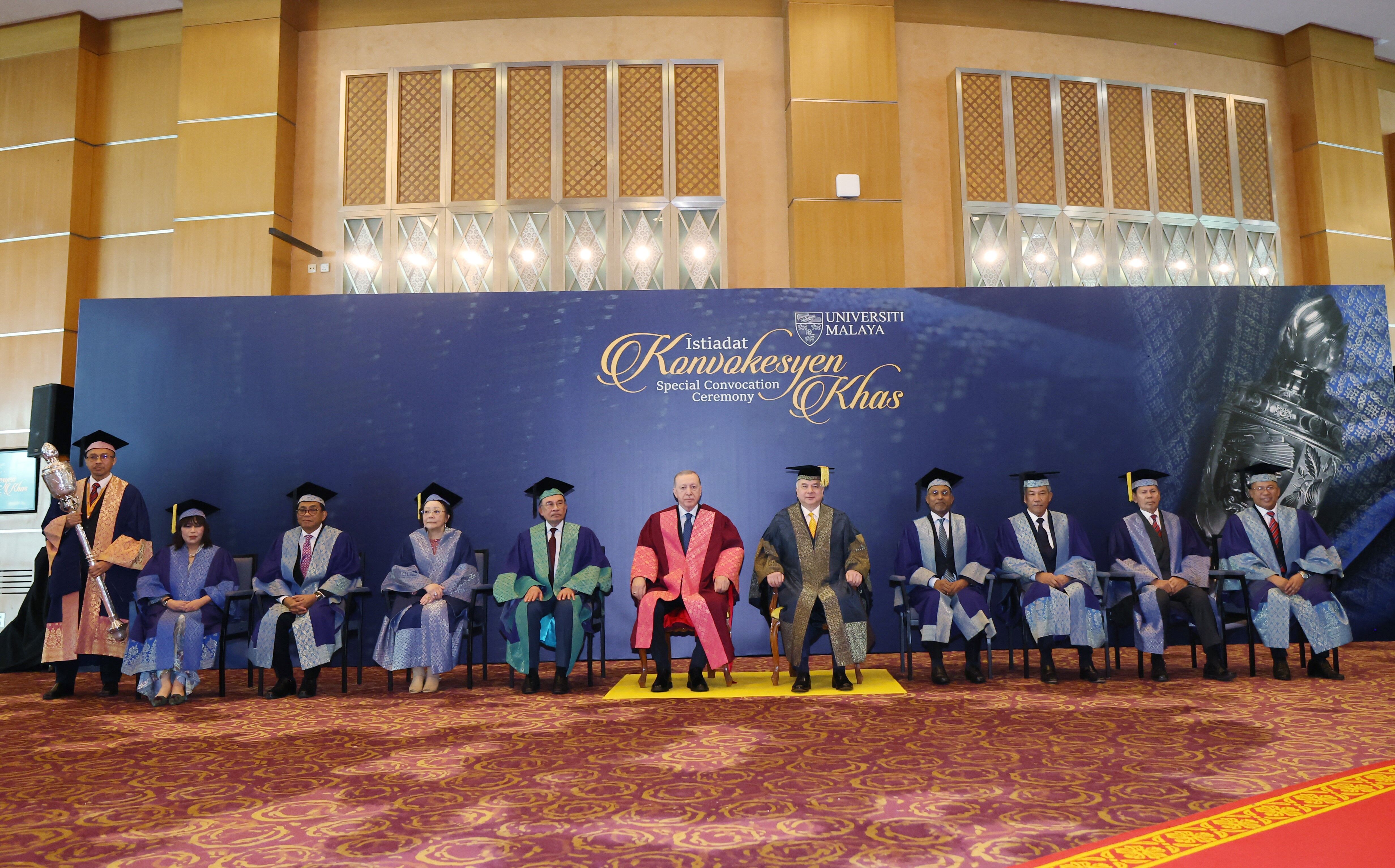 Cumhurbaşkanı Erdoğan'a Malezya'da Fahri Doktora Unvanı Verildi (3)