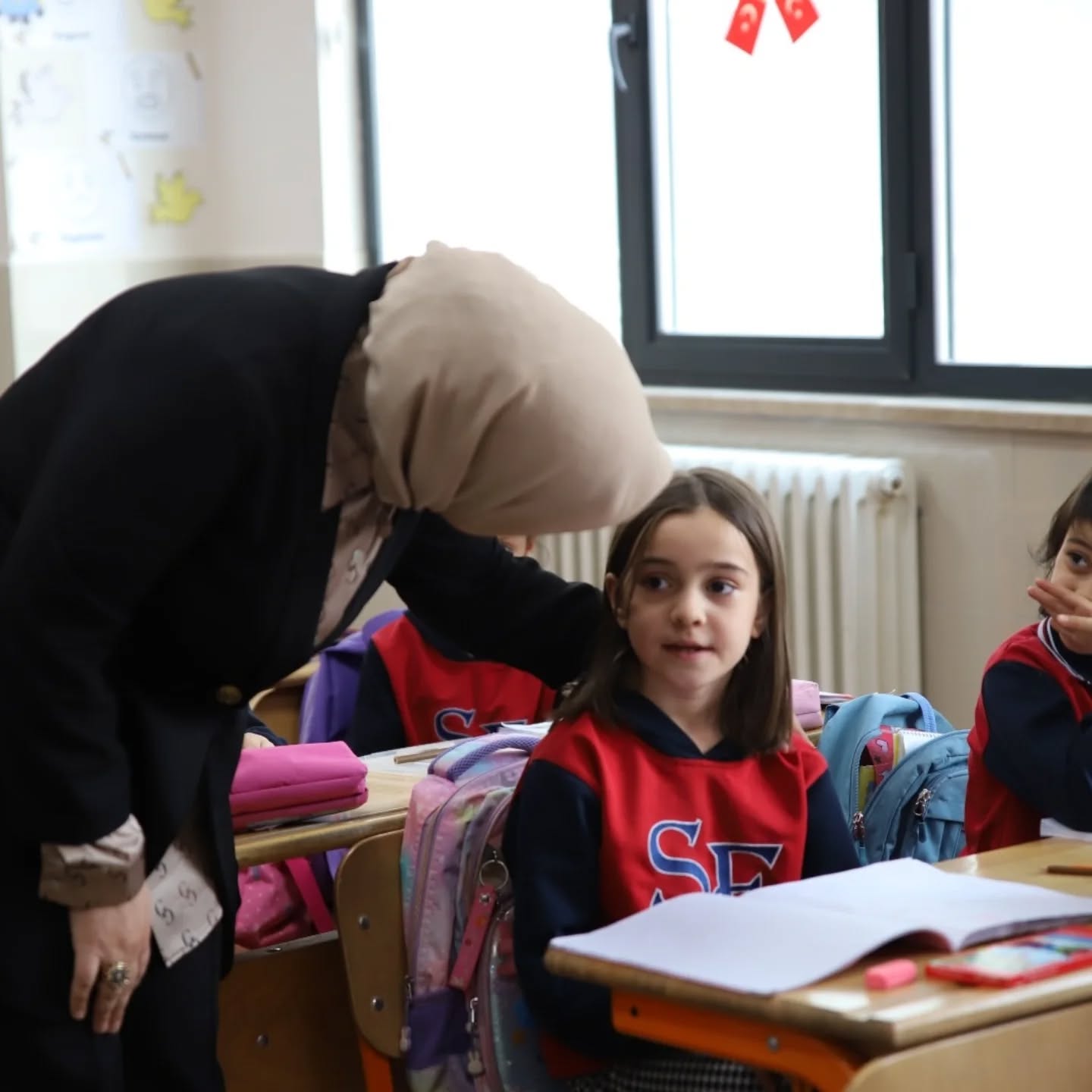Elif Özbek, Berat Kandili Etkinliğinde Öğrencilerle Buluştu (2)