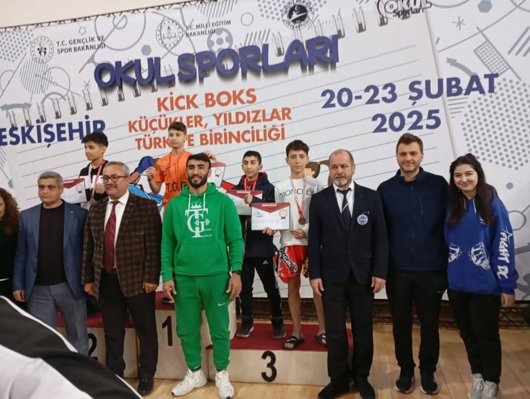 Genç Boksörlerden Büyük Başarı (3)