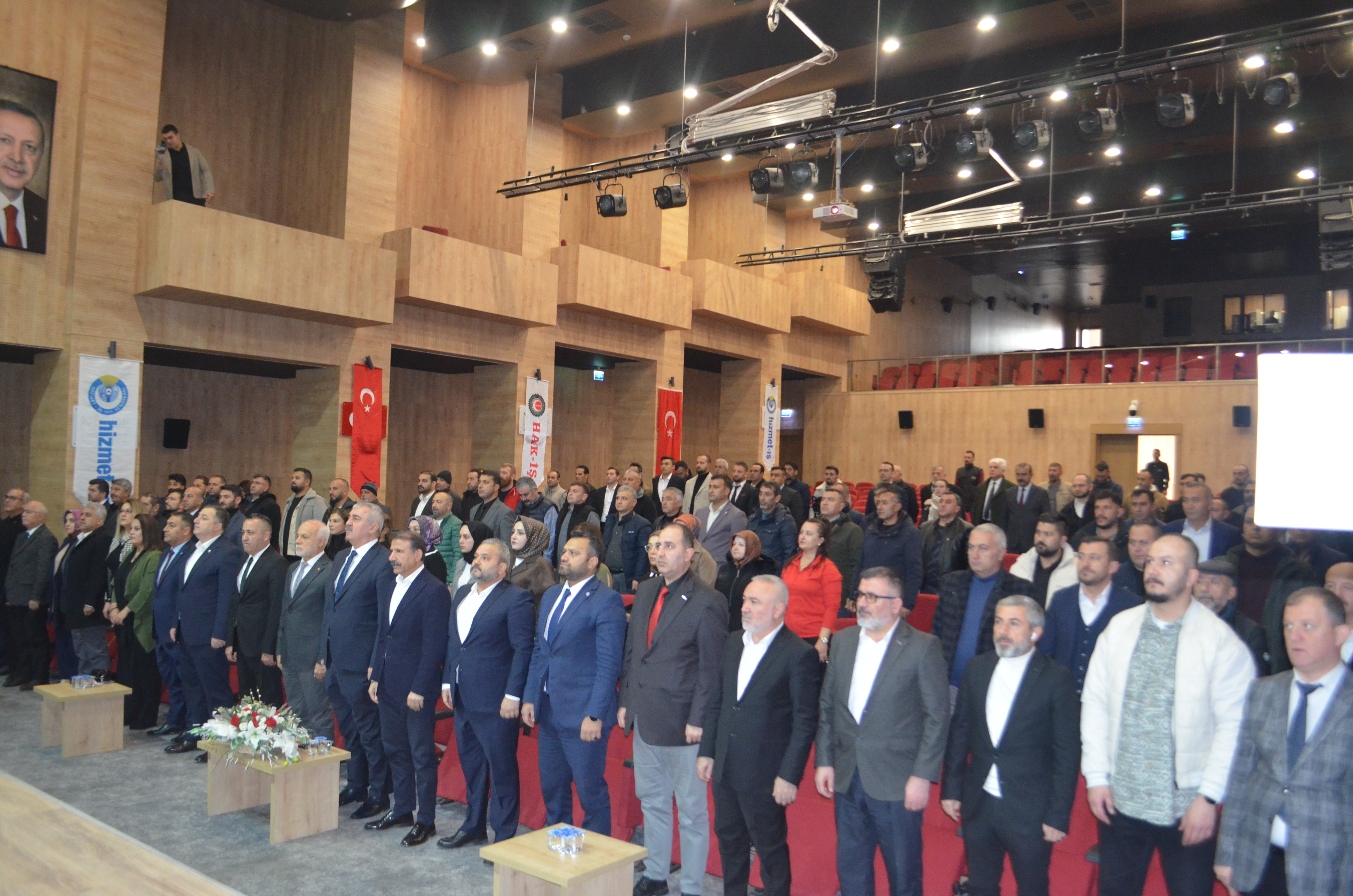 Kadir Yenel Yeniden Hizmet İş Sendikası Şube Başkanı Seçildi (2)