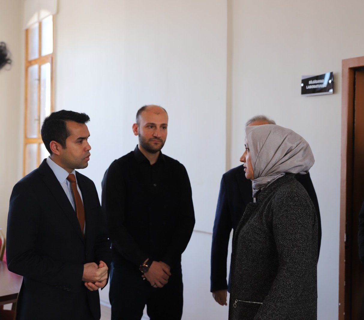 Müdür Özbek, Meslek Edindirme Ve Girişimcilik Atölyelerini Ziyaret Etti (3)