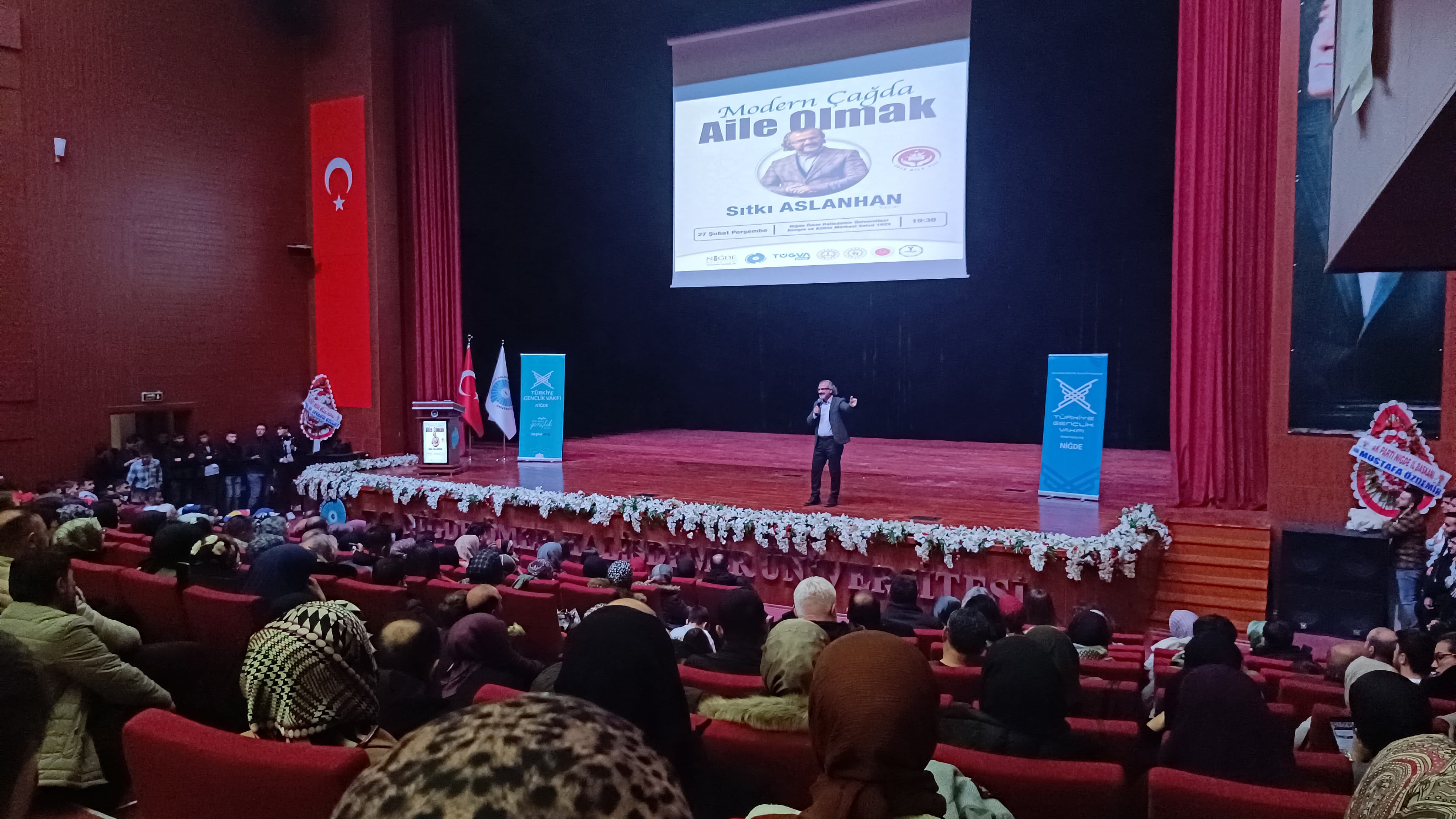 Niğde'de “Modern Çağda Aile Olmak” Konferansı (1)