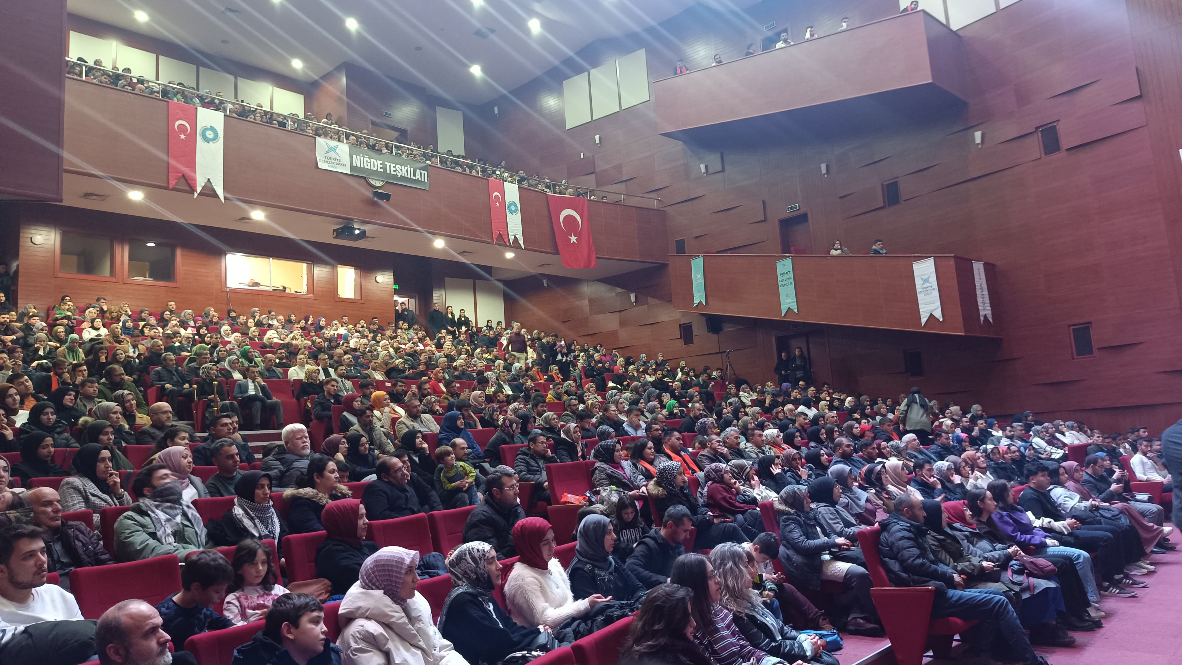 Niğde'de “Modern Çağda Aile Olmak” Konferansı (7)