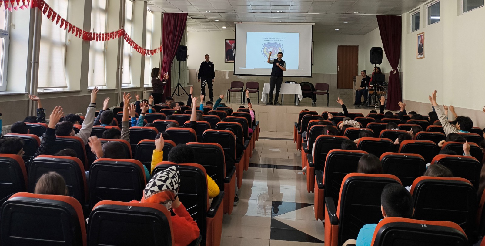 Öğrencilere Güvenli Internet Ve Akran Zorbalığı Eğitimi (1)