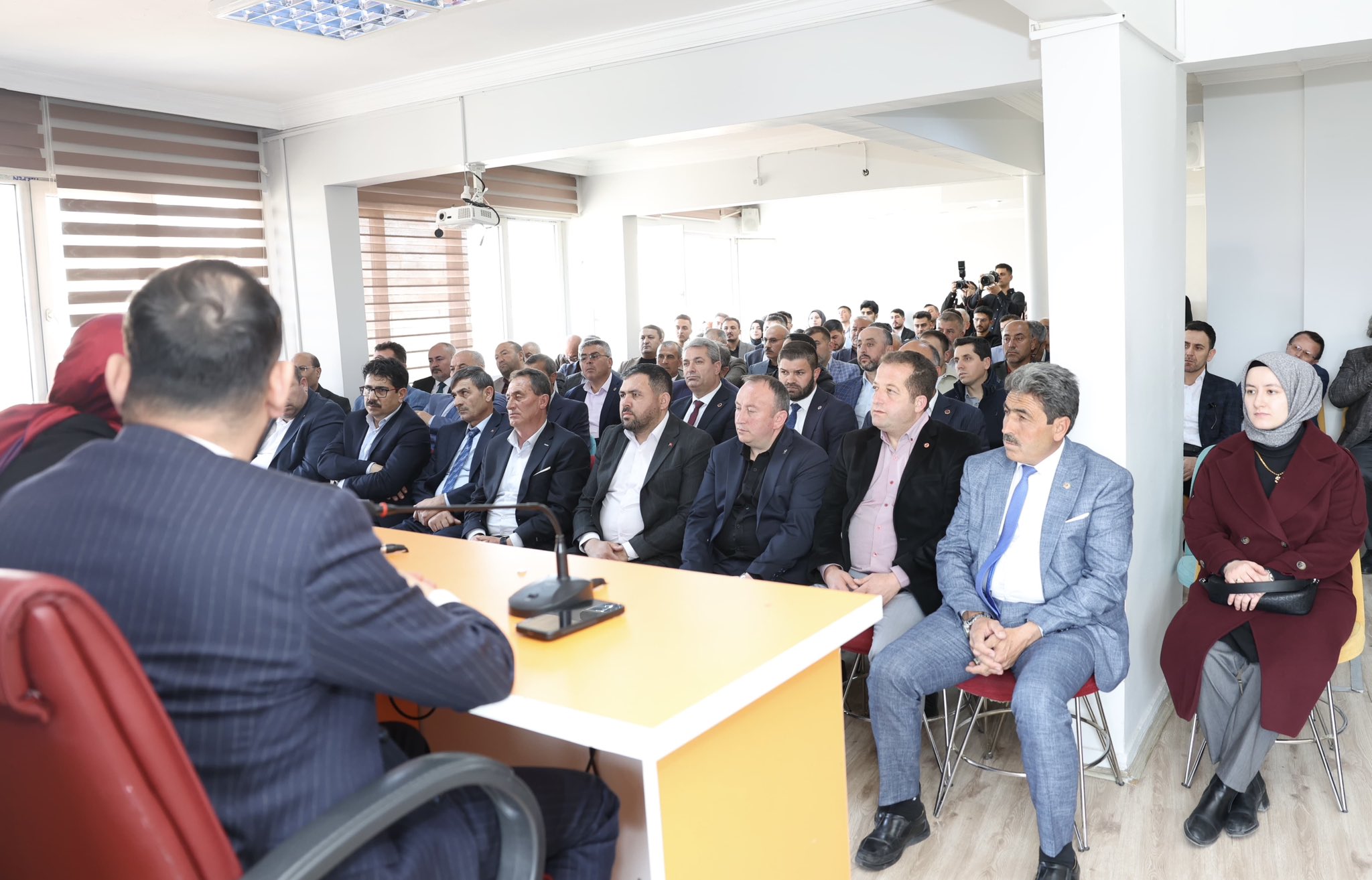 Mustafa Demir, Ak Parti Niğde İl Başkanlığı'nı Ziyaret Etti (3)