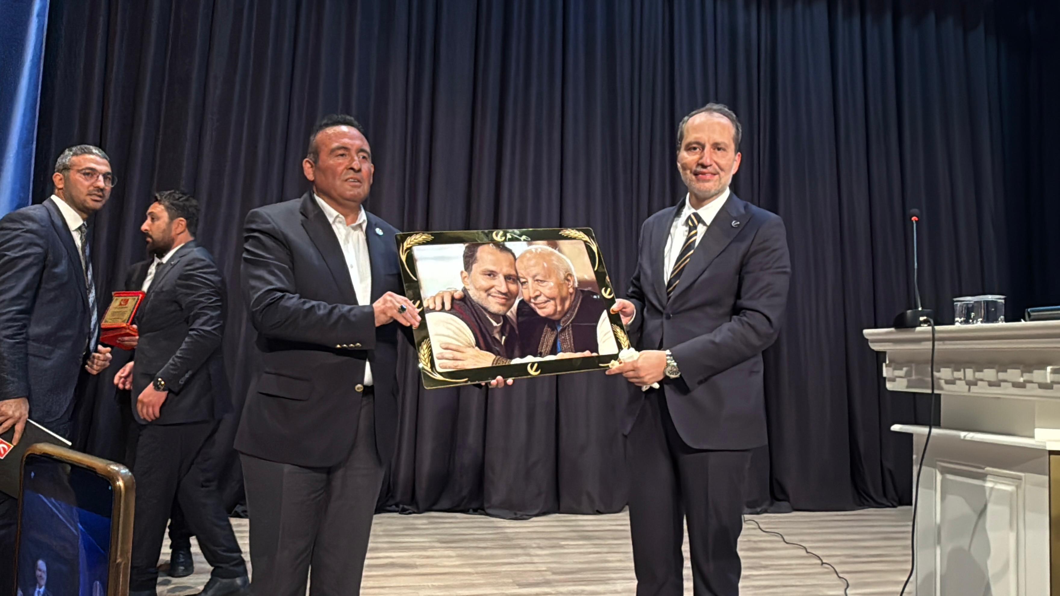 C264F197 4304 4E66 8D6B 8323D5Cbd0Ef