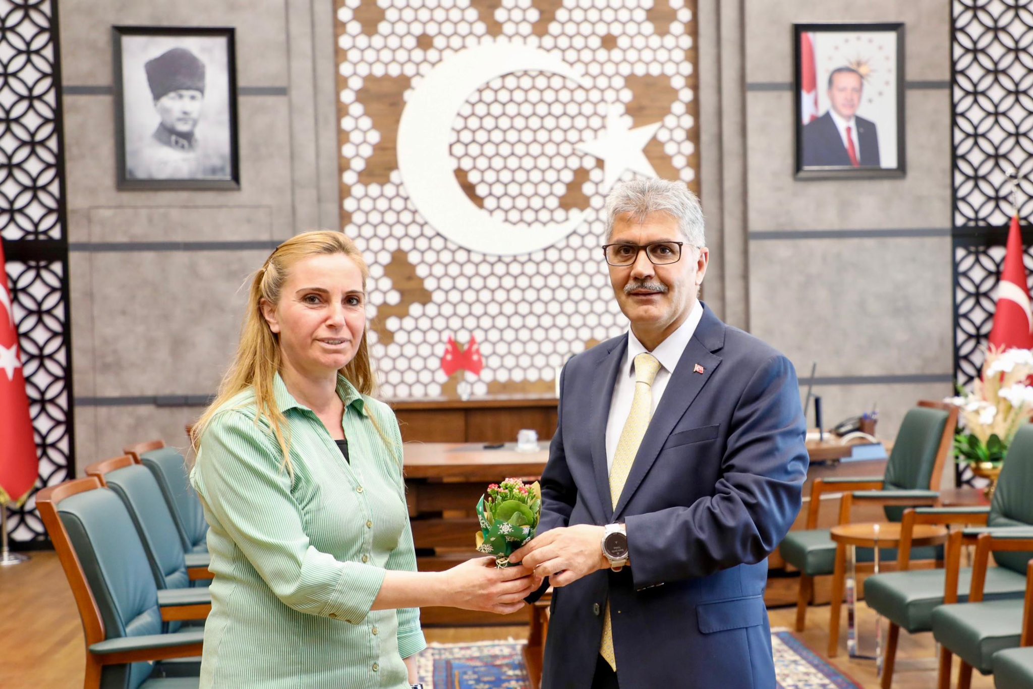 Gqhjvm I X Q A A P X8 B