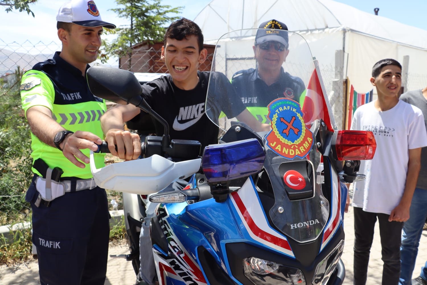 Cbab1197 7882 4Dae A203 D58Be5713604