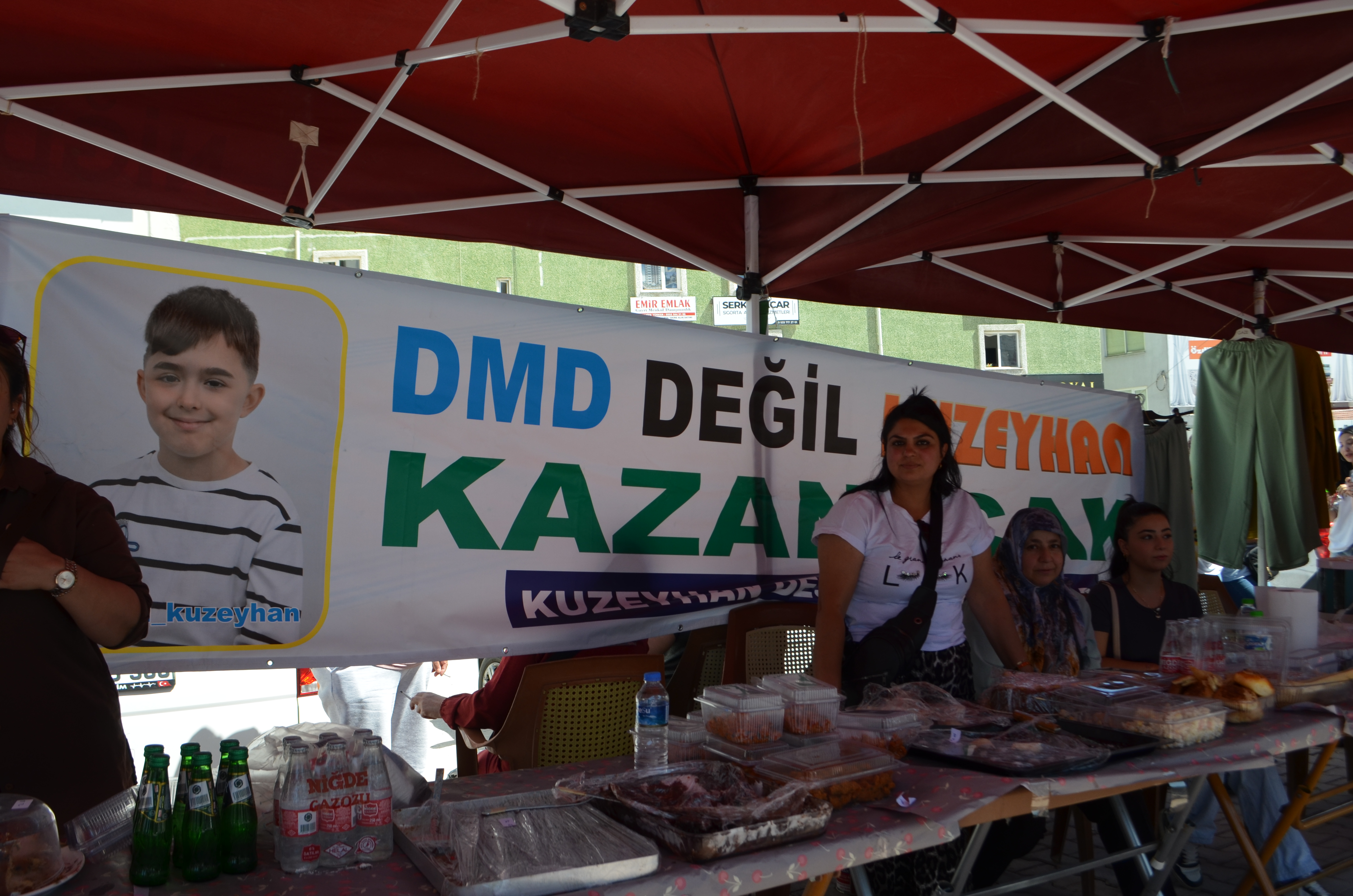 D S C 0274