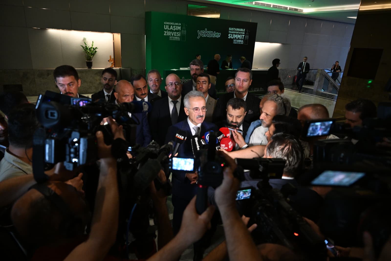 019168Eb C4Ea 427C 855D Cada2Dc168Be