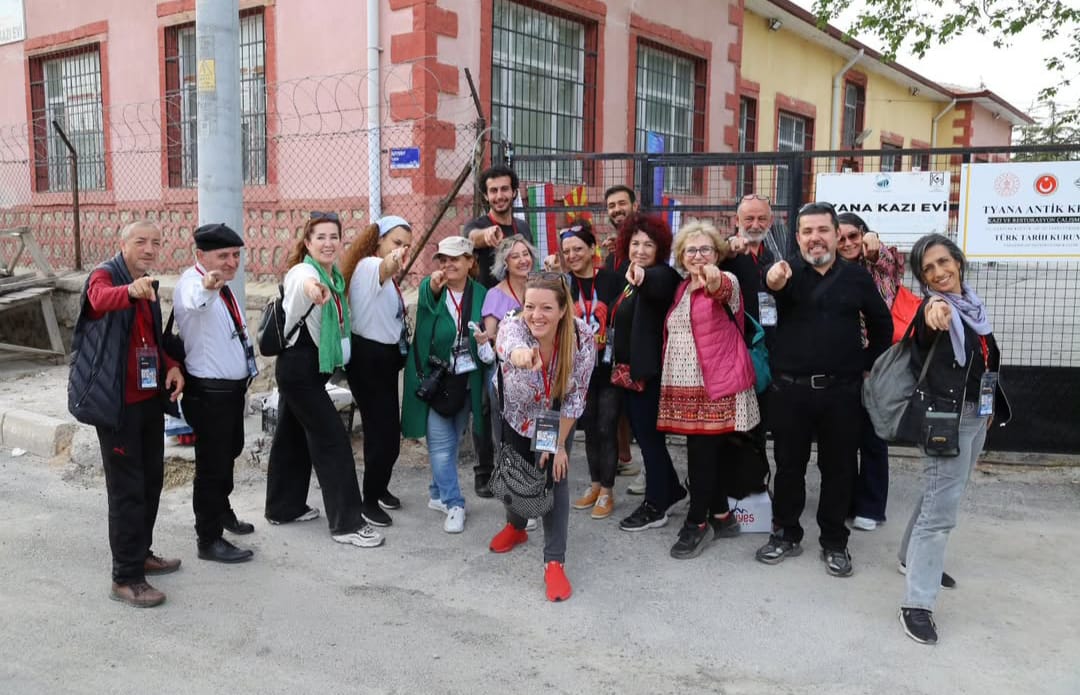 F9C80E5D C2Ea 4906 823D Bfb92306Bbbe