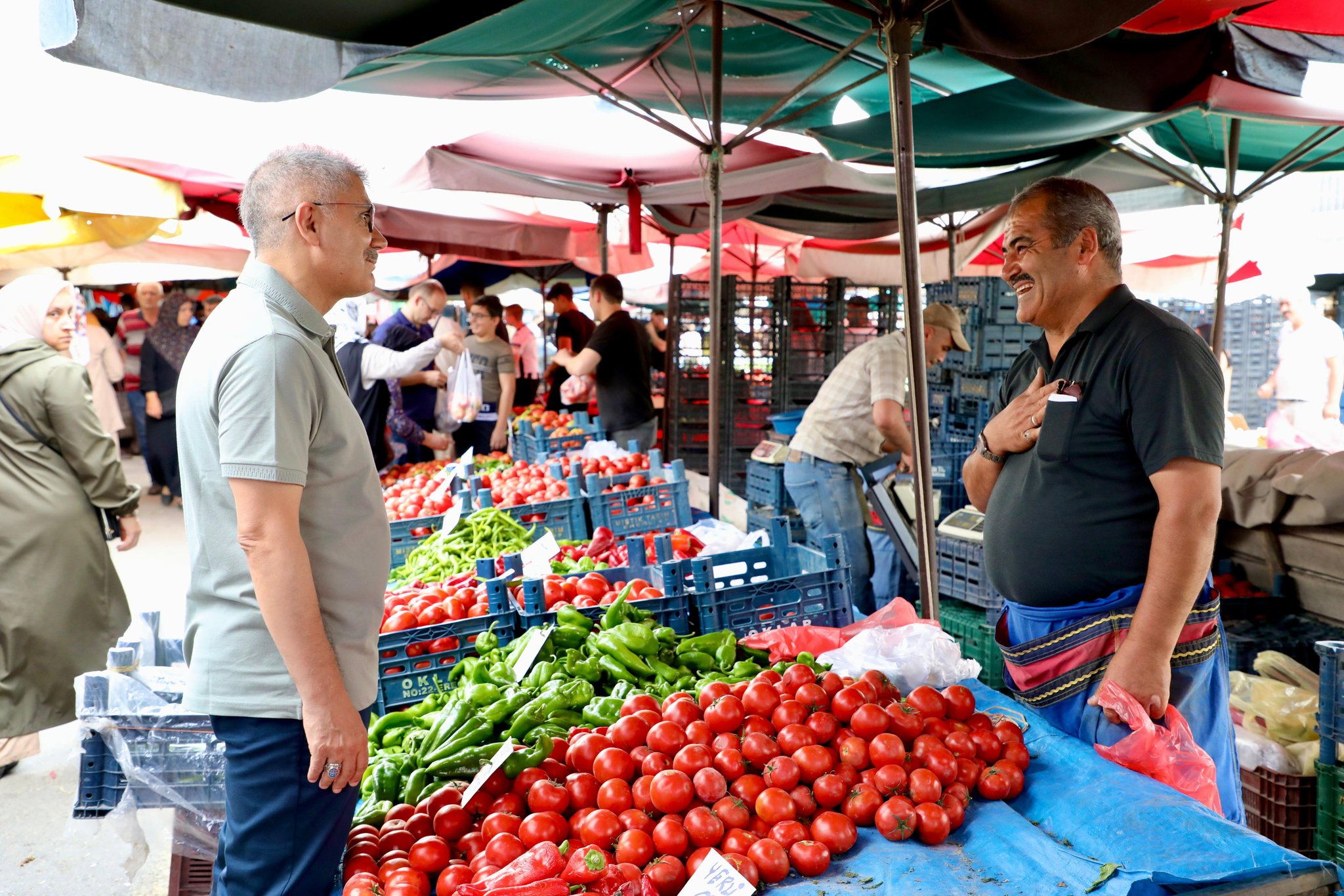 Gxx Qnf C W Q A Ahuc Z