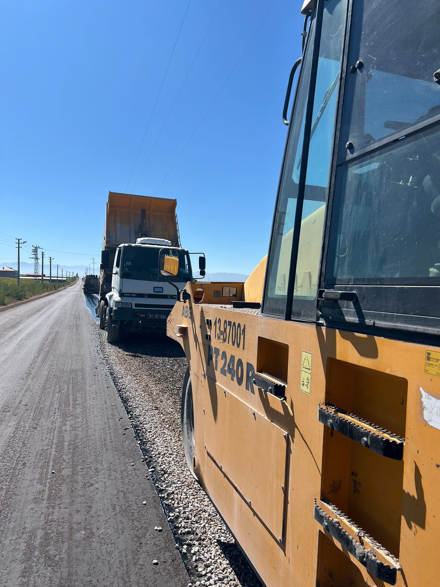 Gy O K C X X U A E G7S N