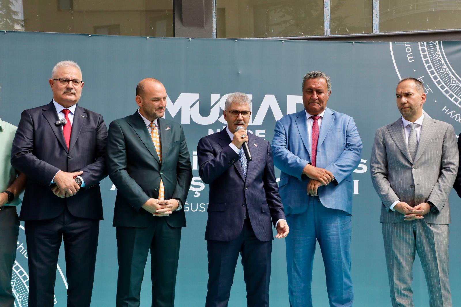 Gy4J Zu R Wo A Ao E C V