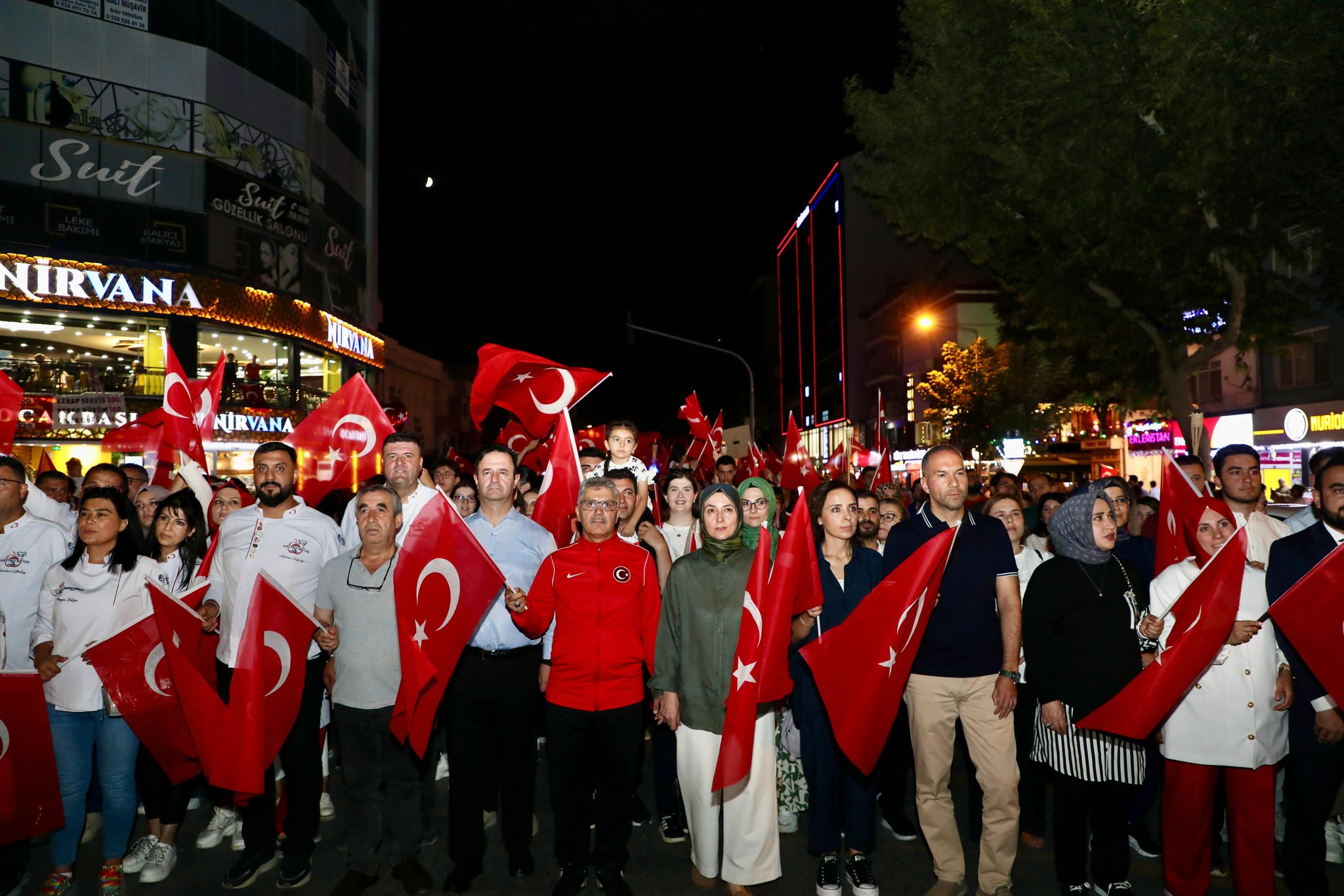 Gzo F Bs U Xs A Ijt Q C