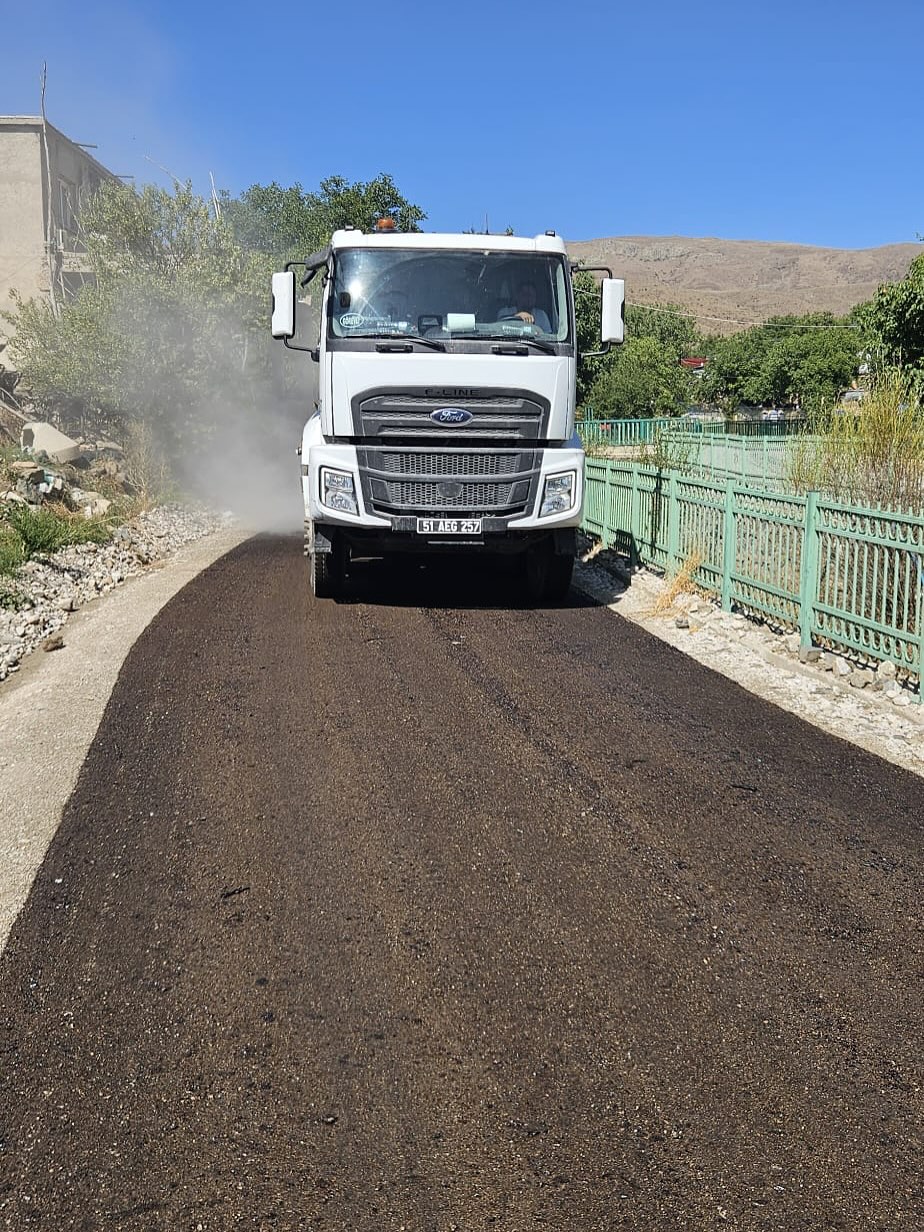 543677072 17967813086957637 3922903843041926942 N