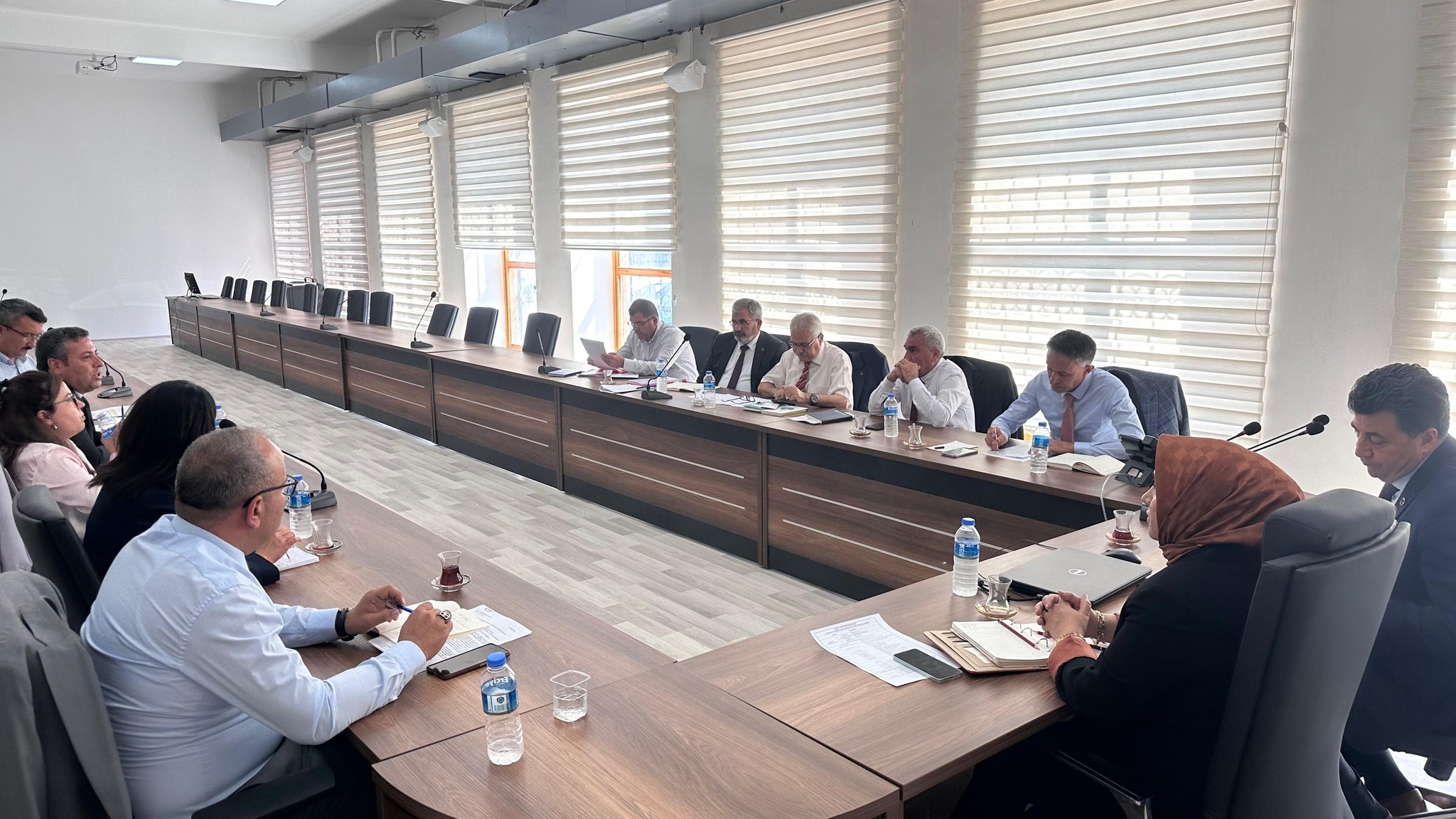 545076801 795365803189136 8255176328374350870 N