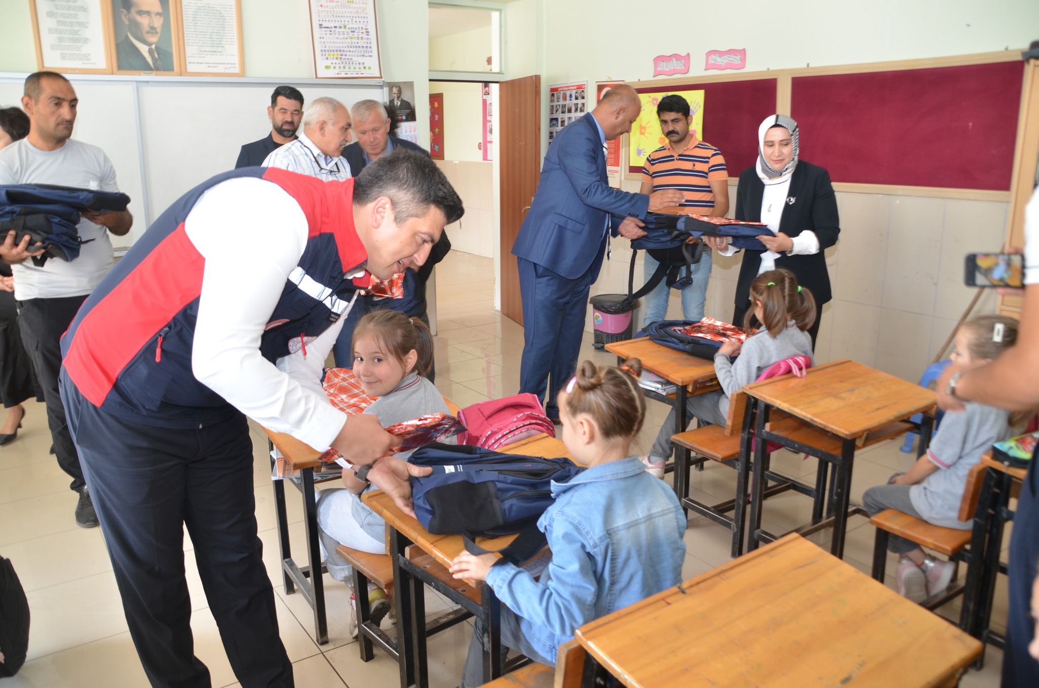 550029306 1115013020736817 8748624569373252828 N