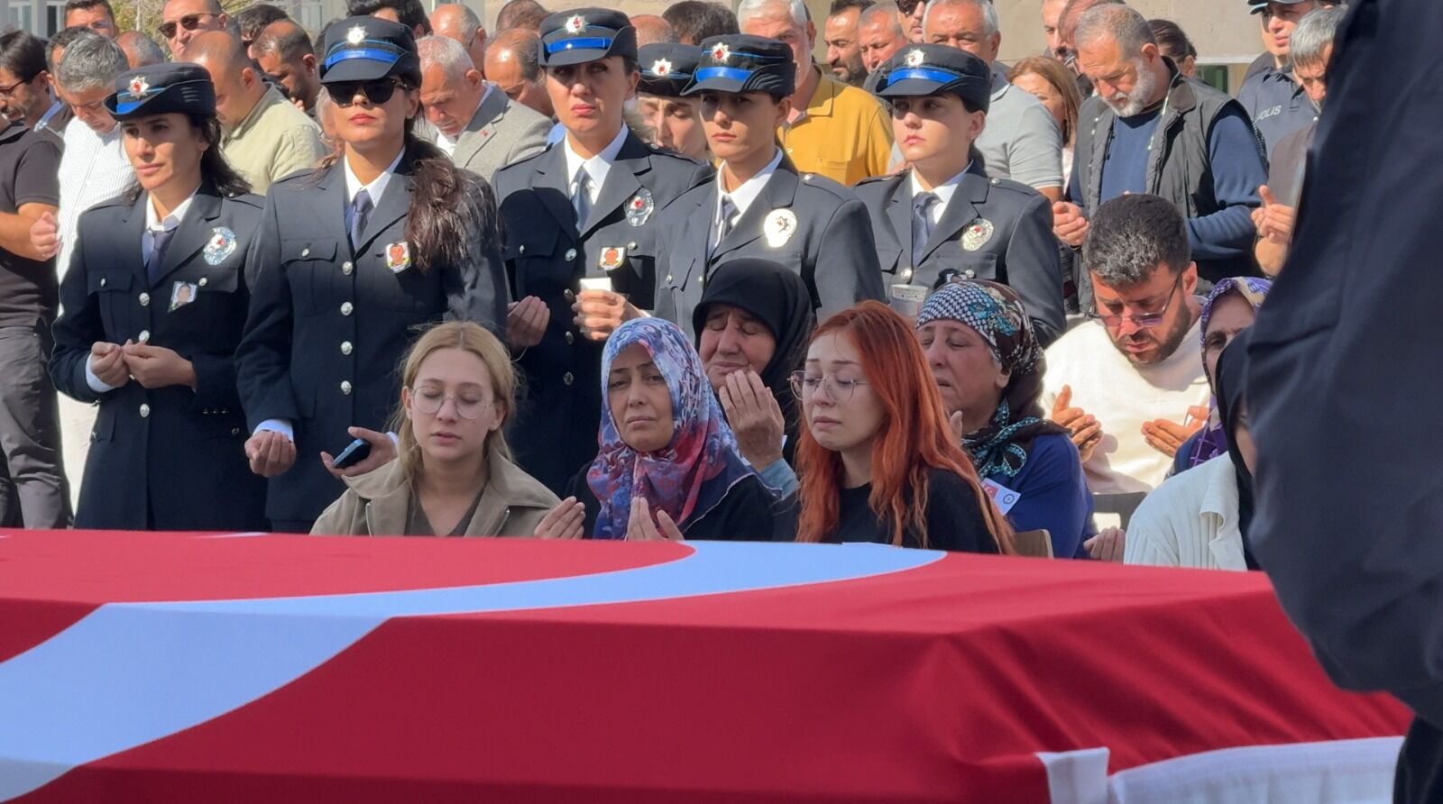 E6A9C69C A986 4909 8Eed Fab9F6F40F51