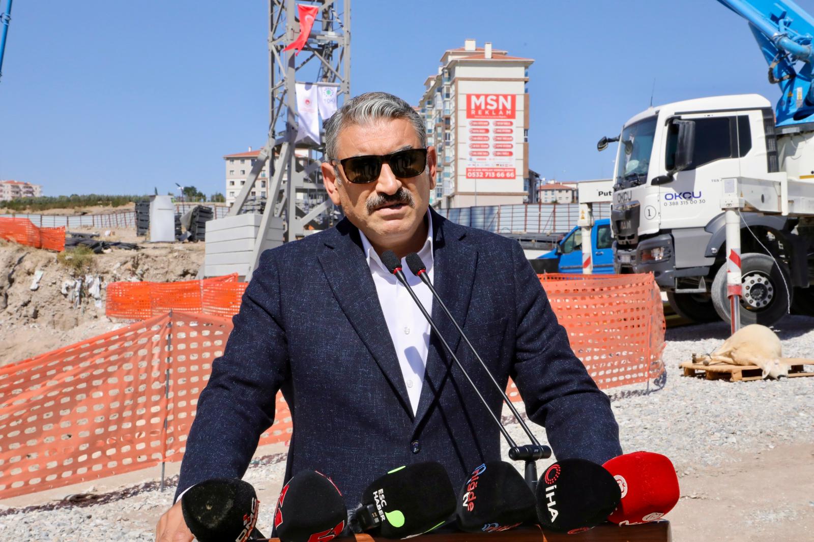 G0Pi F M T W I A A8B J D