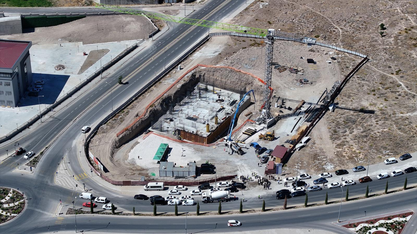 G0Pi Q I M W Q A A4J Lk