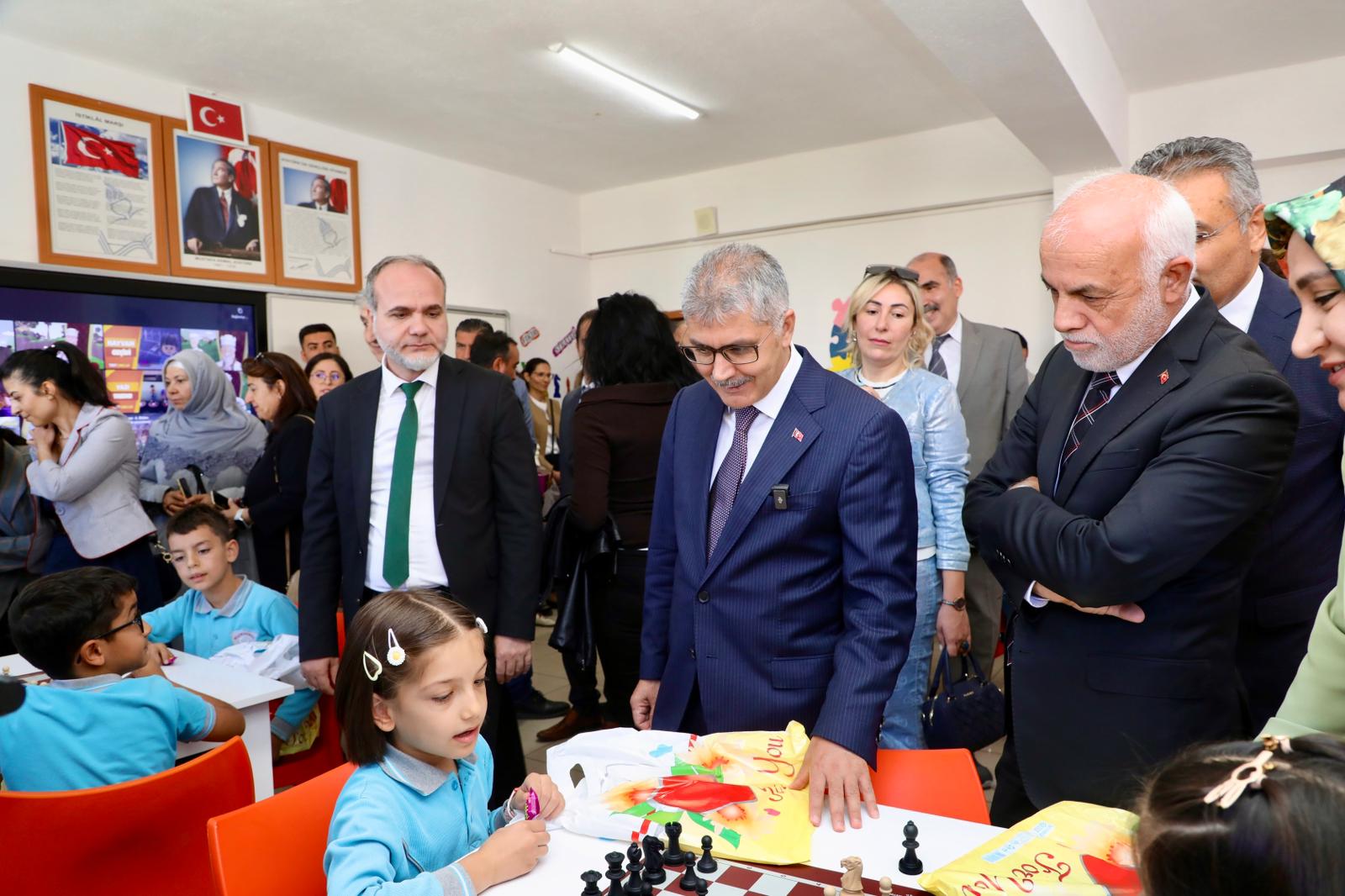 G1Hwar1 X I A A X U1I