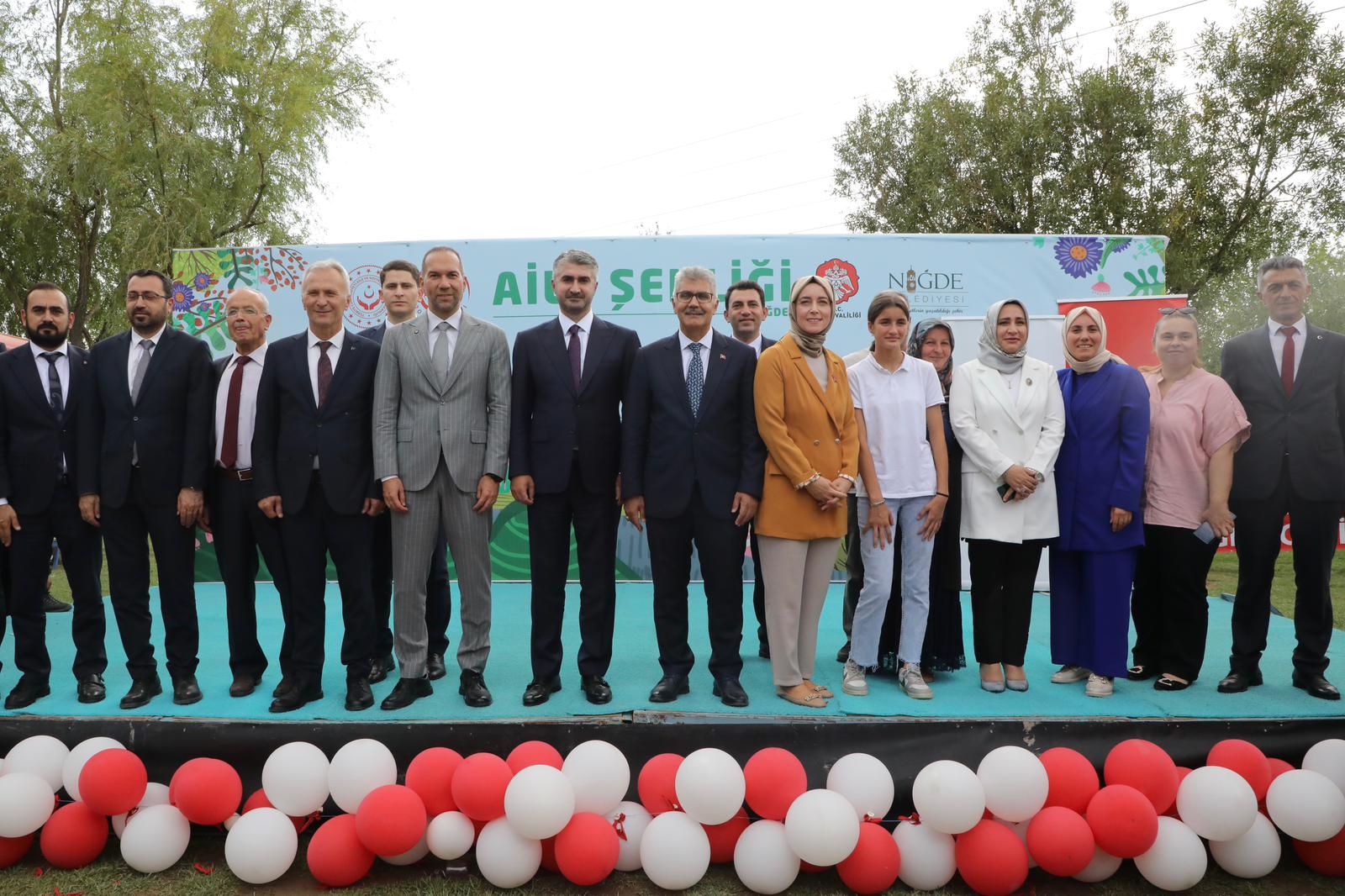 Gz8 B Ef X Y A E V7 Hx